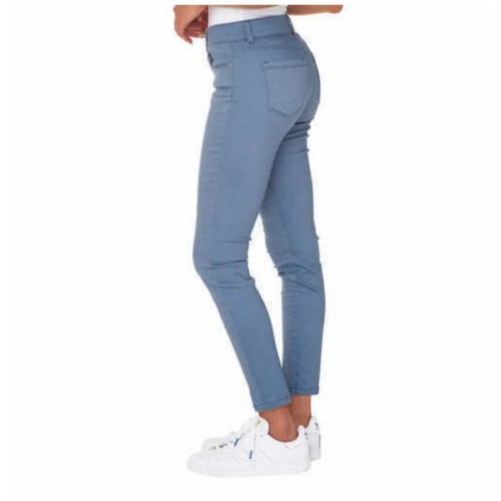 JONES NEW YORK | Ladies Comfort Waist Blue Jeans (Size 4)
